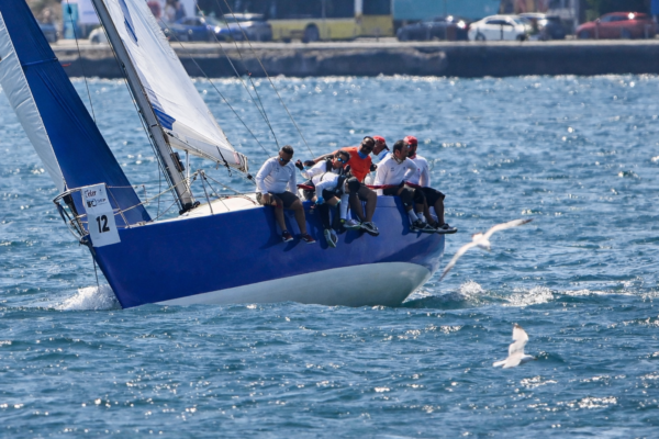 Alfasail yüksek performanslı yarış teknesiyle yelken eğitimi İstanbul