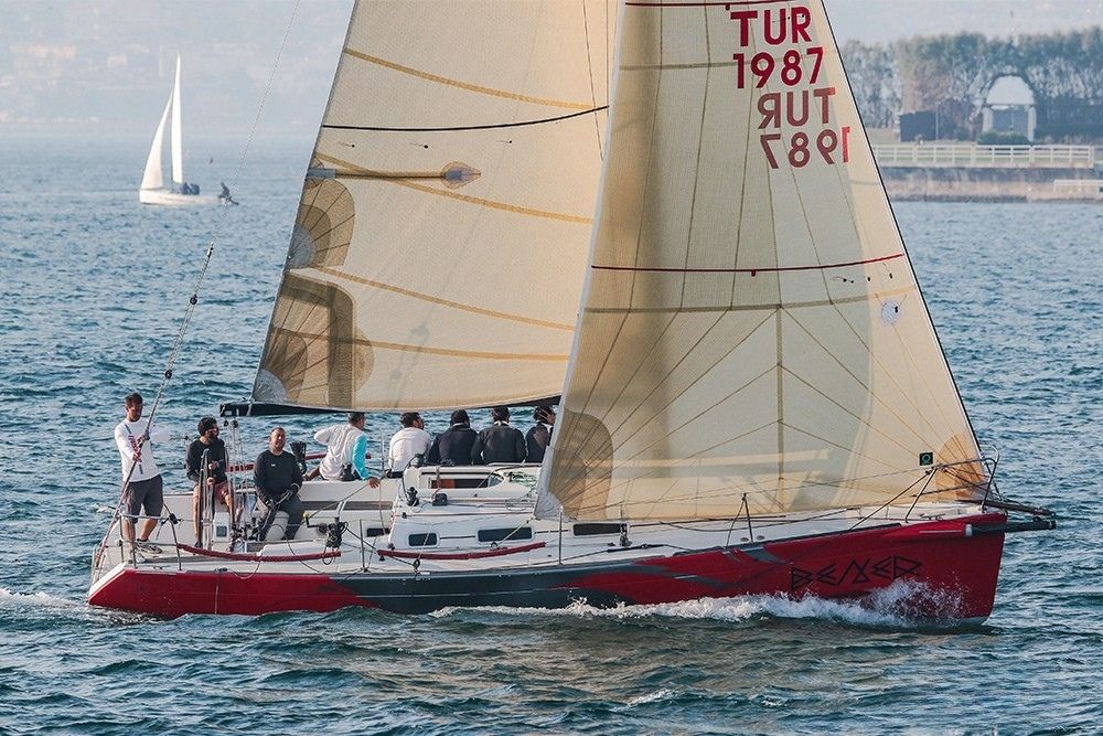 Amatör Denizci Belgesi eğitimi için yelkenli tekne Kalamış Marina İstanbul